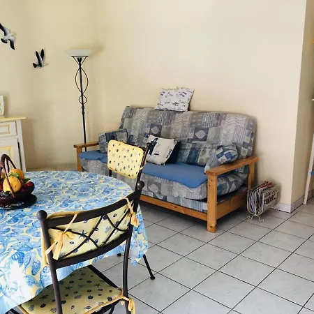 T2 A A 400m De La Avec Balcon Et Parking Prive - Fr-1-433-48 Apartment *